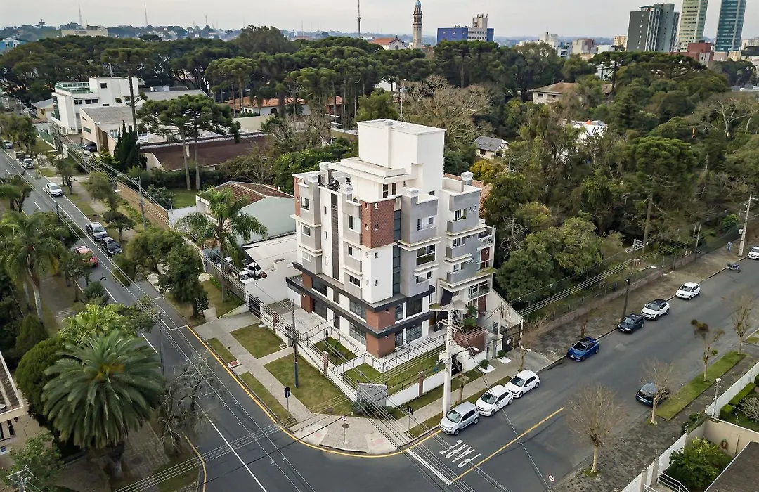 Estudio Prático Bem localizado em Curitiba RME045-1